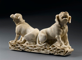 Fragment-de-gisant-chiens-3